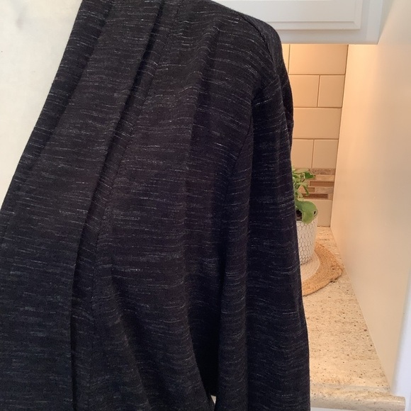 Tahari Black Open Front Cardigan Size Medium - Picture 4 of 10